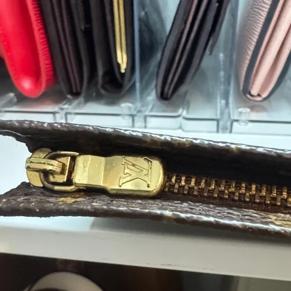 AUTHENTIC Louis Vuitton Brown Monogram mini pochette - Picture 6 of 10